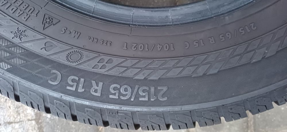 CONTINENTAL 215/65R15C 104/102T , pojedyńcza opona wielosezonowa.