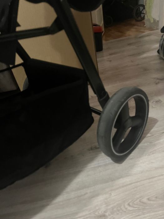 Wózek spacerowy używany miesiąc (gwarancja 10 lat)