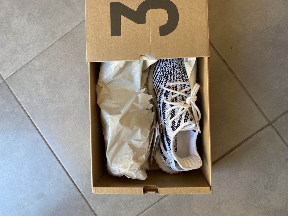 Adidas Yeezy 350 zebra