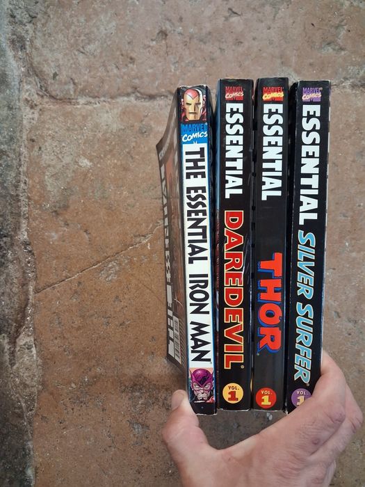 Essential Marvel números #1 (vários)