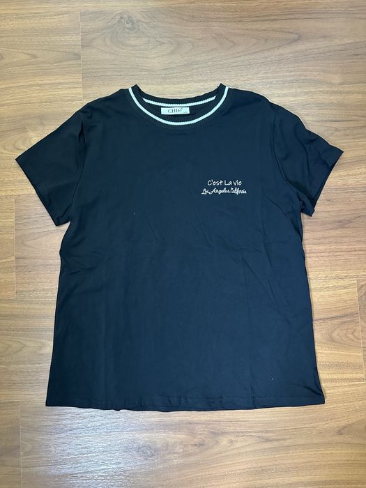 T-shirt Preta Bordada C'est La Vie