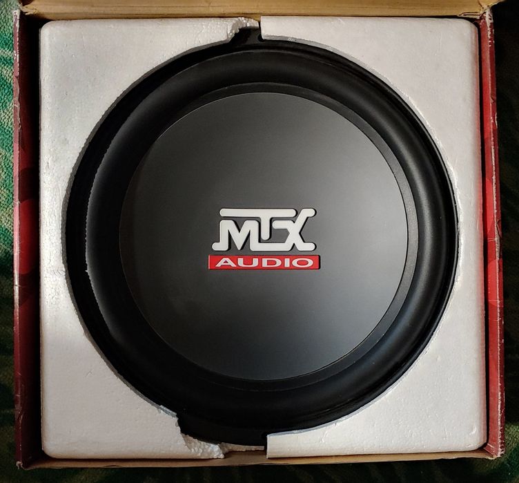 Сабвуфер MTX 15" новий і анатомічний короб обезшумлений з кабелем