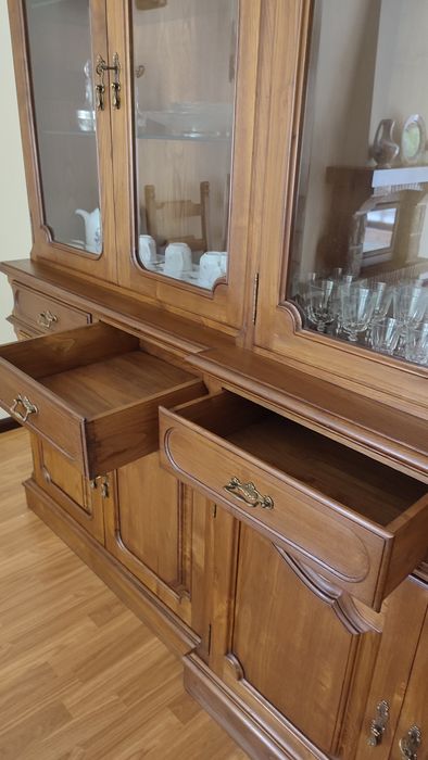 Cristaleira para sala de jantar