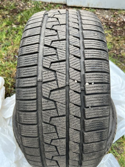 Зимові шини 245/40R19