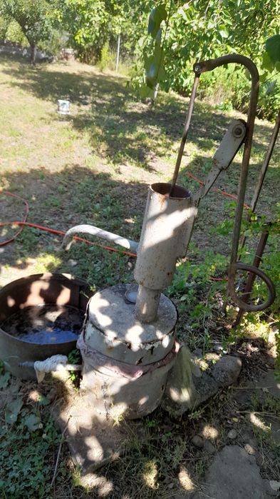 Продається дача(дерев'яний буд.30кв.м.)та 4сот.зем.в Іван.-Фр.13500дол