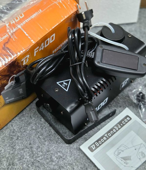 Máquina de Fumo F400 400W com Comando – Nova em Caixa