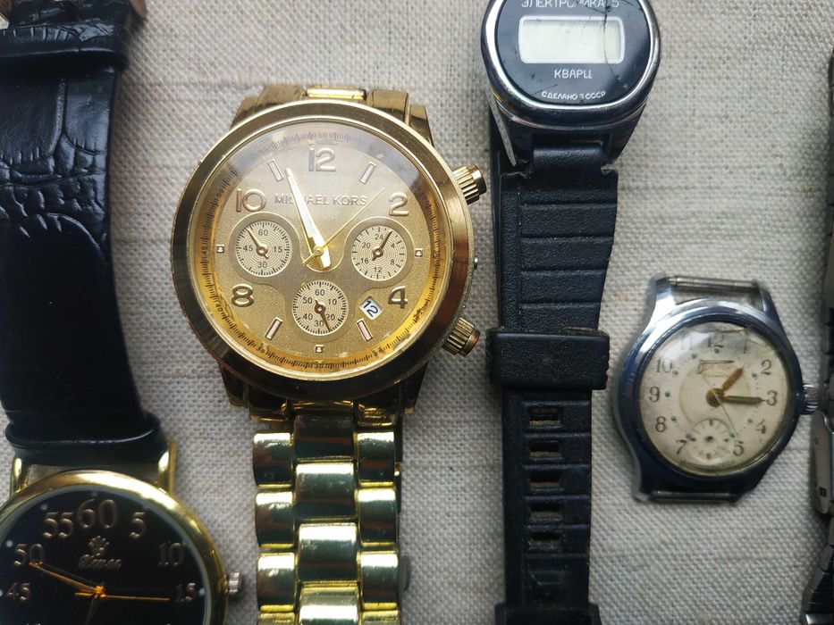 лот часов под реставрацию