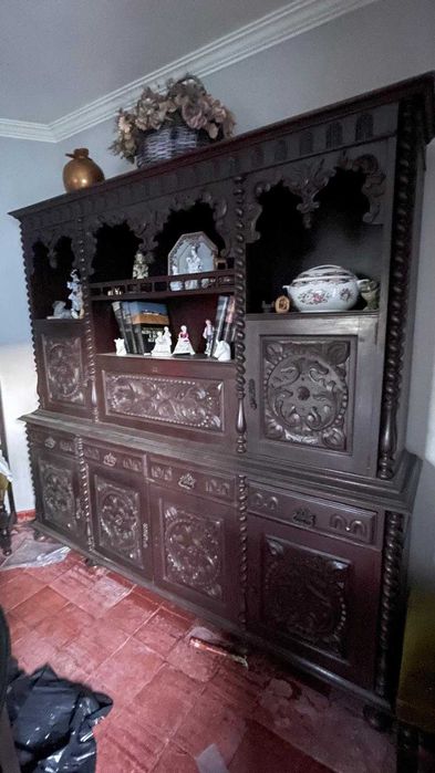Movel de sala com com mesa e cadeiras