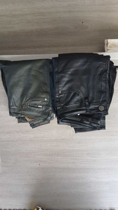 Calças Tiffosi Novas