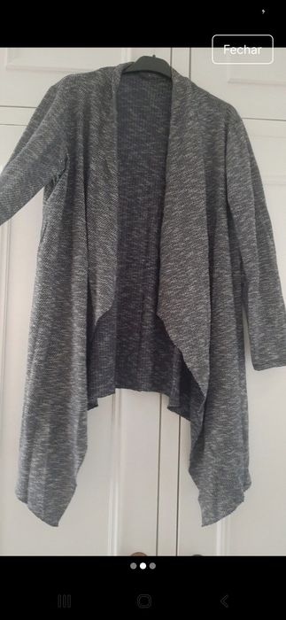 Casaco azul assimétrico