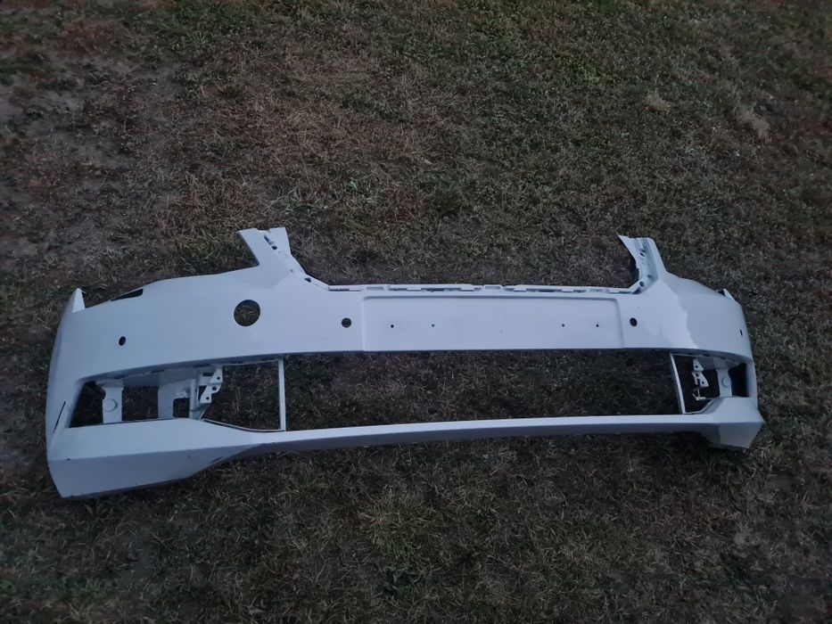 Zderzak przedni Skoda Superb III