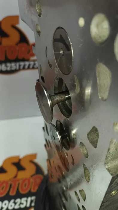 Головка блоку   Touareg AXD BNZ AXE BPC 2.5 tdi T5 ГБЦ