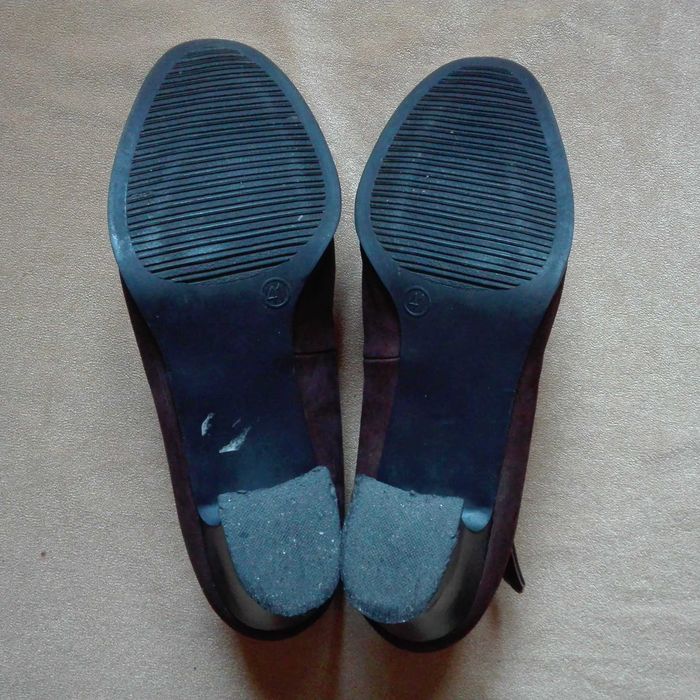 Brązowe zamszowe pantofle na średnim słupku 6cm, 41