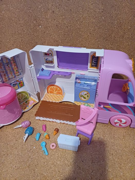 Carrinha de gelados hasbro.