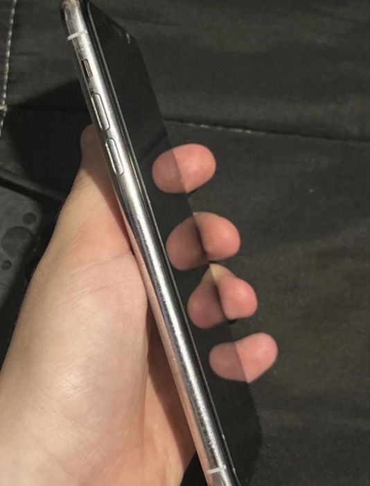 iPhone 11 Pro Max 64GB – bateria fraca (ligeiro descolamento)