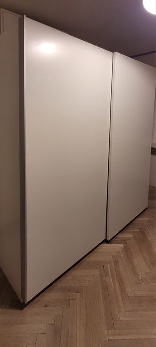 Szafa Ikea PAX z przesuwnymi drzwiami