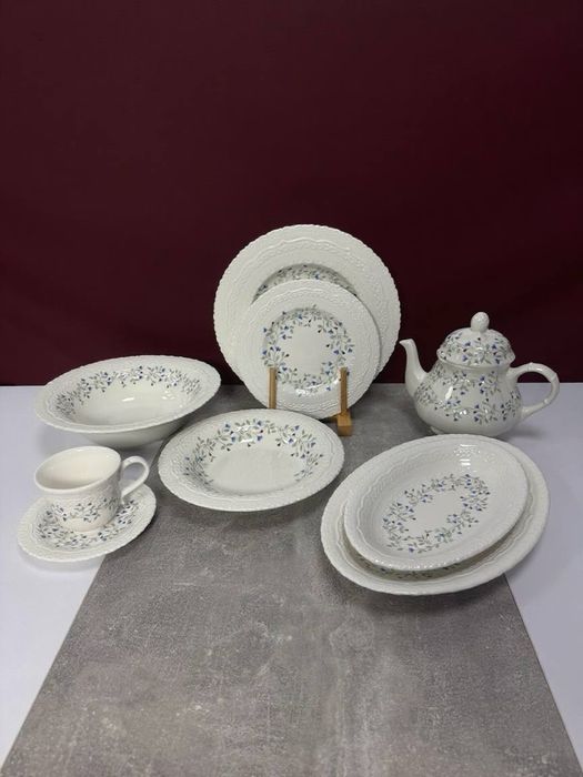 Сталовий сервіз з фарфору на 6 персон Royal Grace