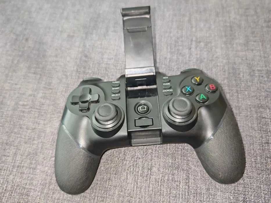 Comando iPega PG-9076 Bluetooth em ótimo estado. Compatível com Android, PC e Smart TV