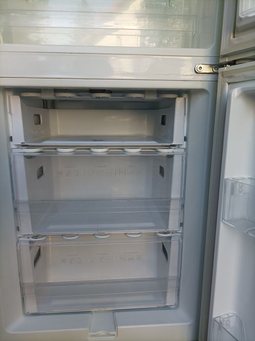 Lodówka Samsung wysokość 185cm