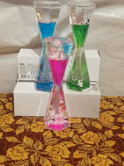 Klepsydra wodna z figurkami