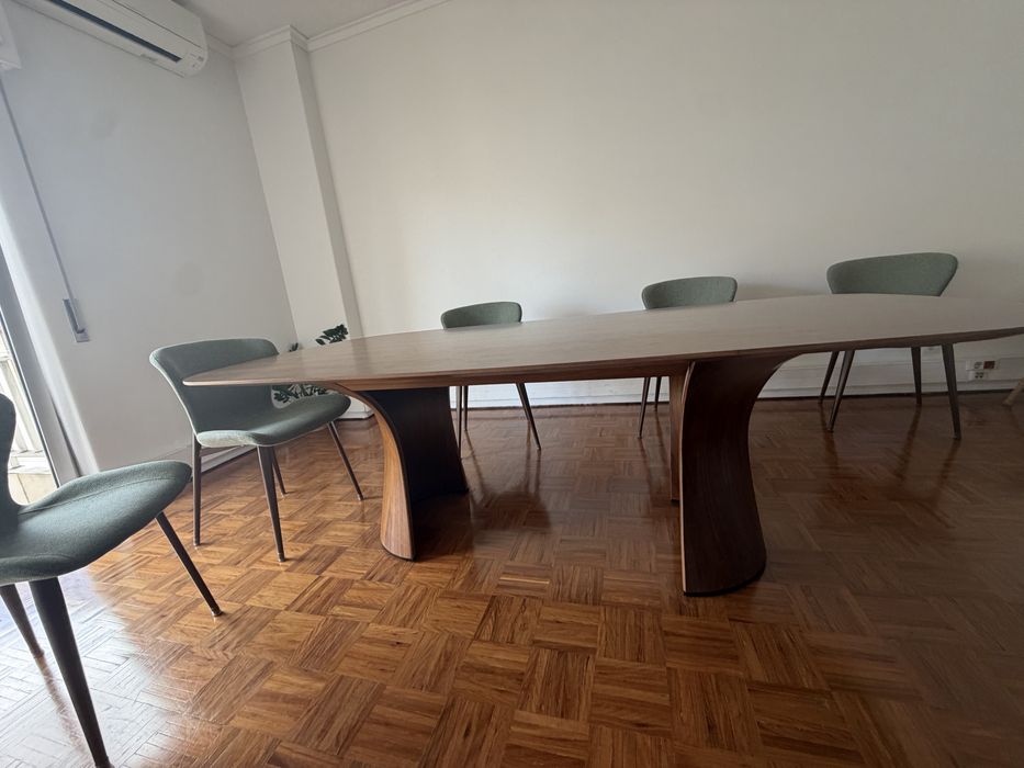Mesa e Cadeiras