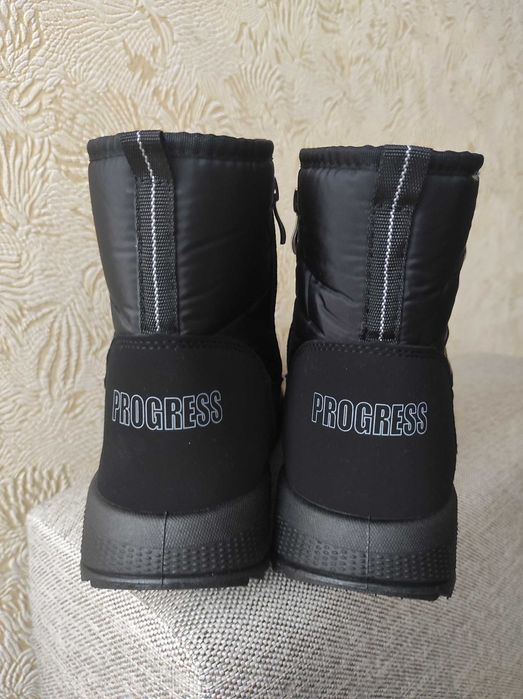 Зимові чоботи дутики уггі уги