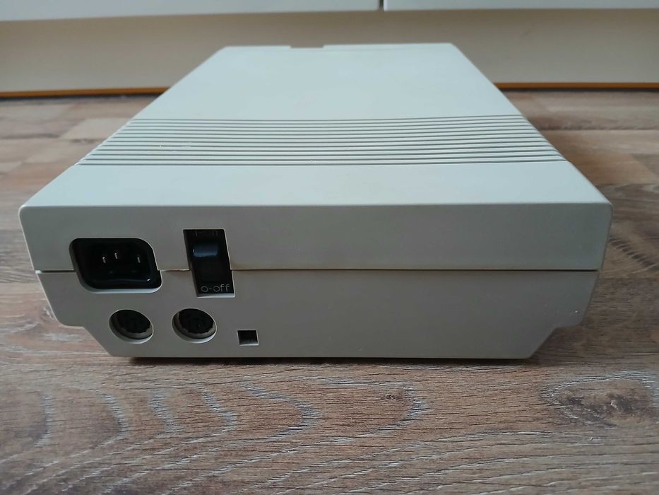 Commodore 1571 disk drive sprawna