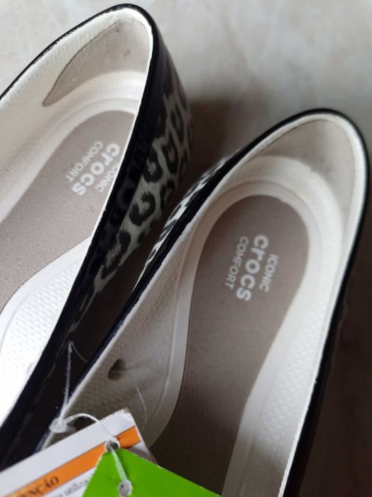 Crocs новые балетки босоножки W7