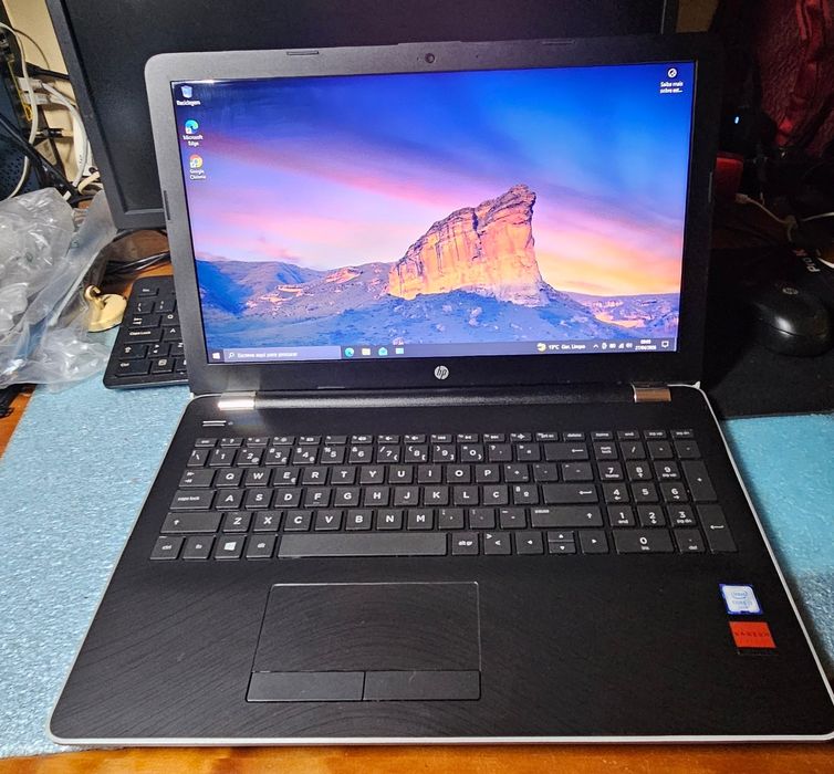 Hp 15-bs003np. I3-6006U.8gb ddr4.hdd 500gb.radeon R5 M330.