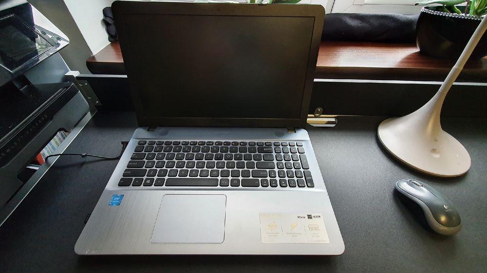 Laptop Asus R541N, 15,6"