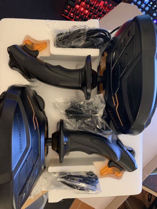 Joystick H.O.T.A.S Thrustmaster T.16000 FCS Space Sim Duo