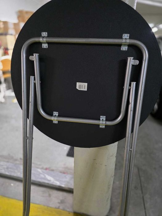 Conjunto mesa alta e 2 bancos cozinha/bar/varanda/área. Pouco uso.