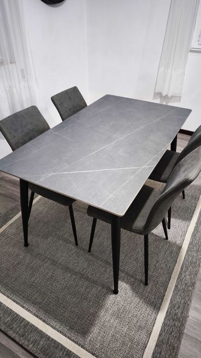 Mesa de Jantar de Pedra + 4 Cadeiras + Tapete/Carpete