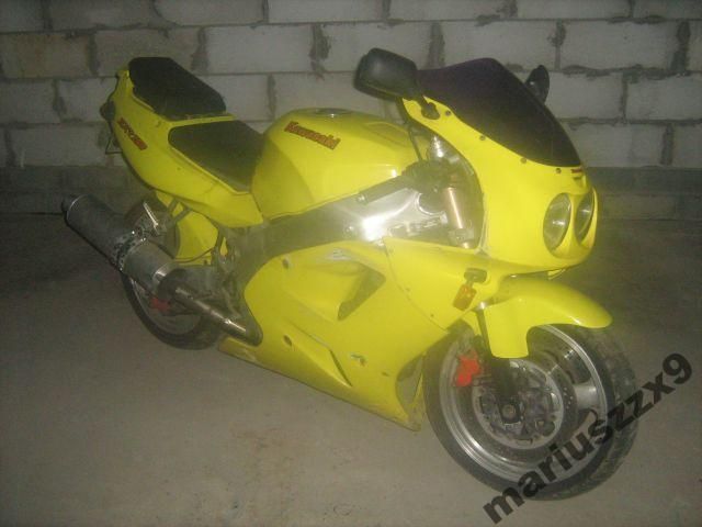 Kawasaki zxr 750  części owiewka stelaż zawieszenie