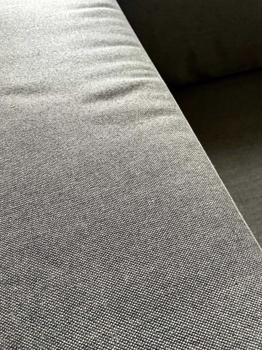 Sofá de 2 lugares cinzento em bom estado – 150€