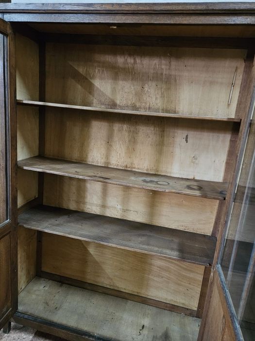 Biblioteczka secesyjna witryna z Francji /