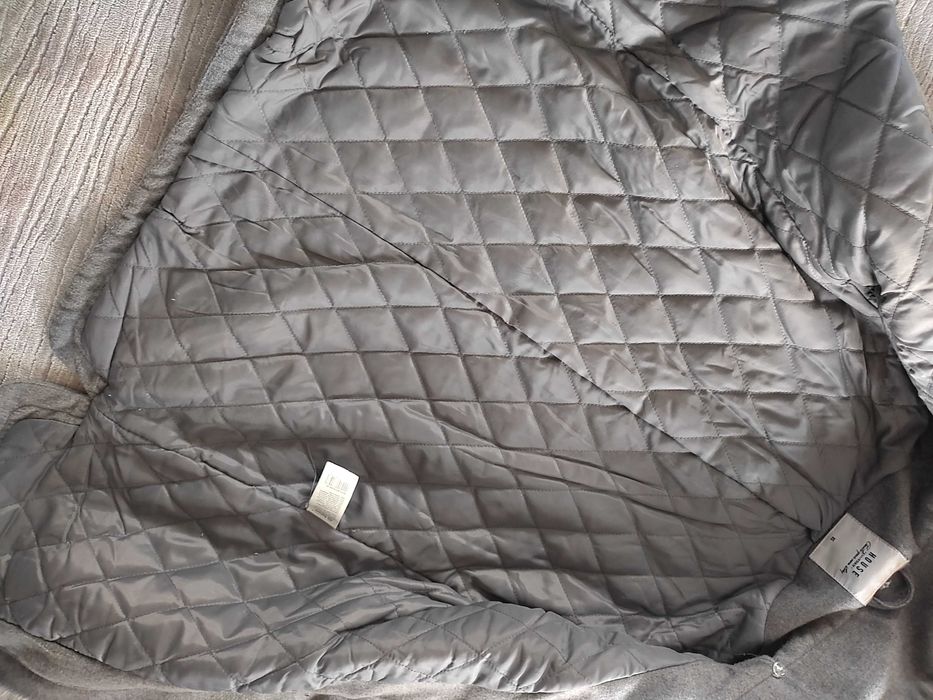 House szary płaszcz na zimę S 36 na pikowanej podszewce ocieplany