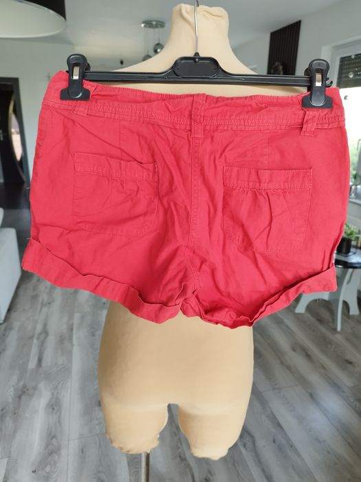 R.38 F&F czerwone spodenki szorty damskie