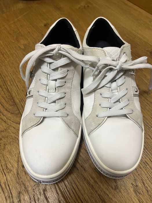 Жіночі кросівки GEOX