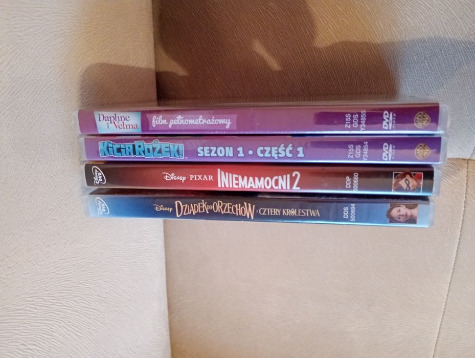 Płyty DVD 4 sztuki bajki