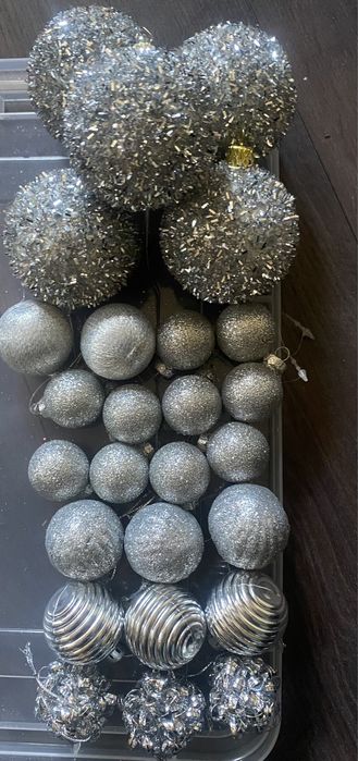 Елочные шары в одной тональности