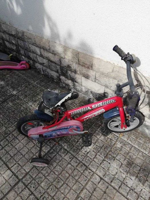 Bicicleta + trotinetes de criança