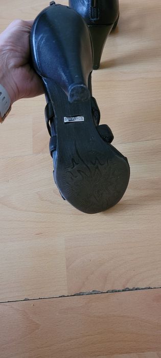 Sandały 5th Avenue 37