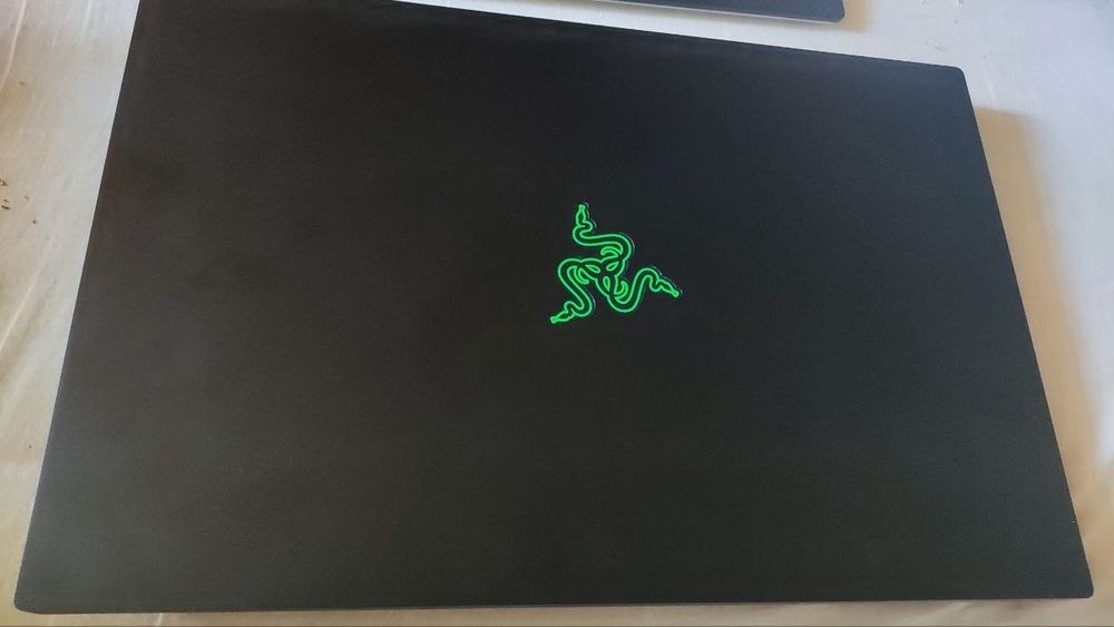 Игровой ноут Razer  Blade 15 — 144Hz / i7-10750H/ 4-48GB / 256-1500GB / RTX2060 - 6GB - подсветка RGB, без царапин, вмятин!