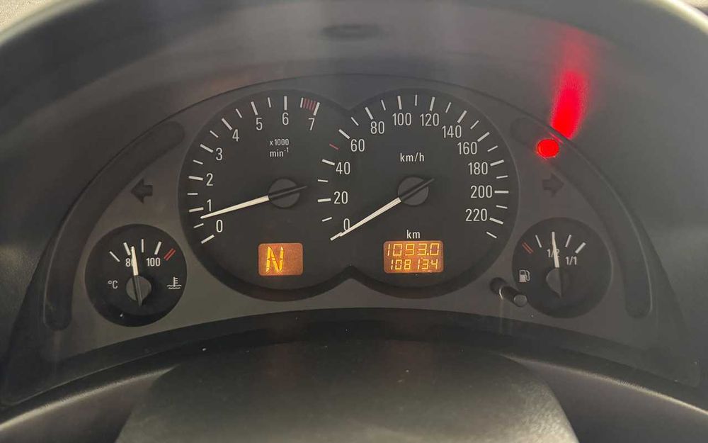 Opel Corsa 2002 рік.