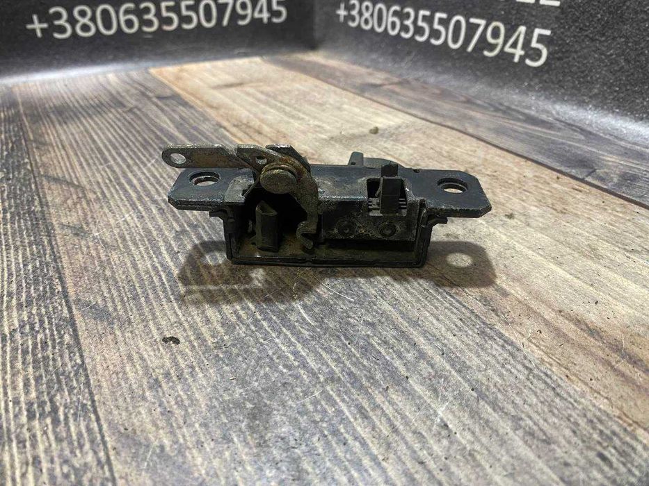 Замок кришки багажника ляди Volkswagen Passat B5 універсал 3B9827505C