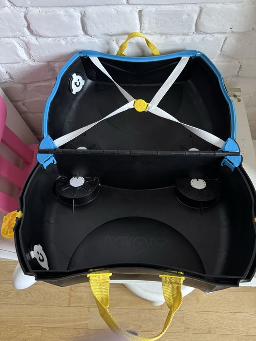 Продам дитячу валізу детский чемодан Trunki
