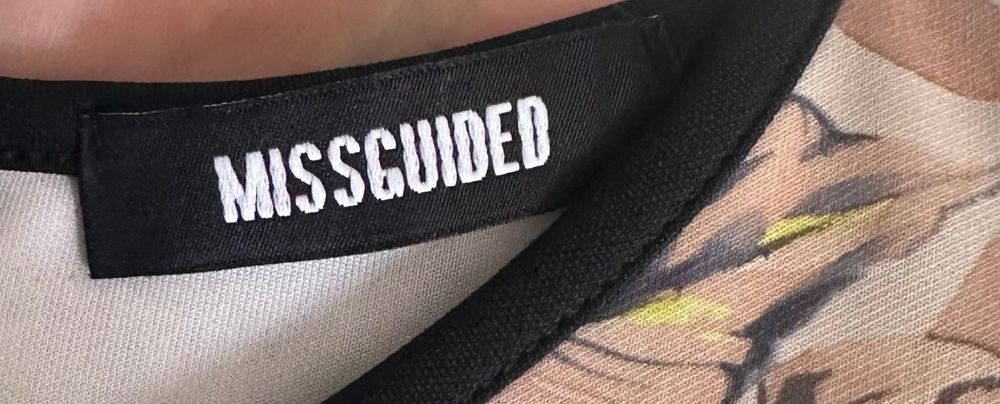 Sukienka w kwiaty missguided