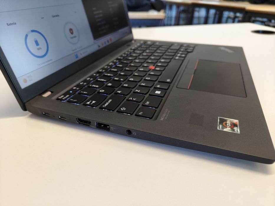 Lenovo Thinkpad T14s  Ryzen 5 Pro 7540U/16gb DDR5/256gb/Ecrã TOUCH