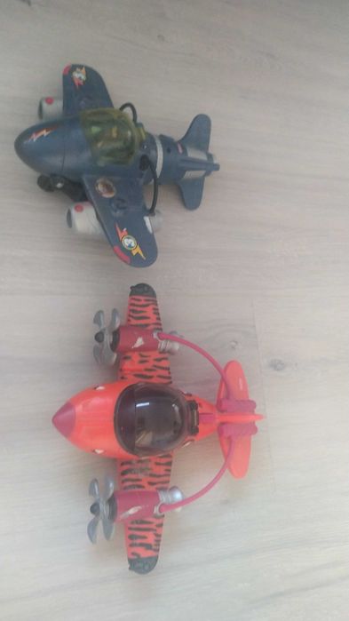 samoloty, zabawki, dusty